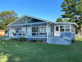 Lakeside Home w/ Private Dock & Covered Garage